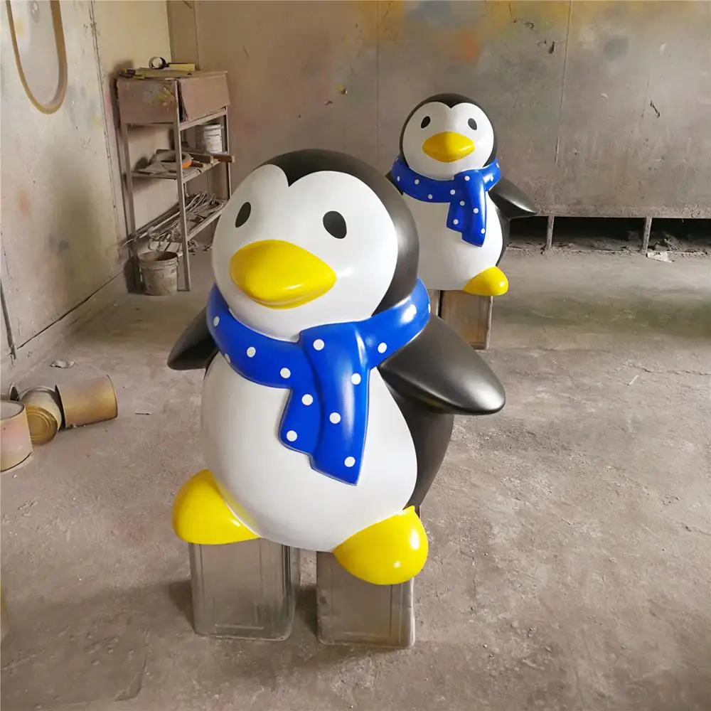fiberglass cartoon penguin sculpture for Christmas display