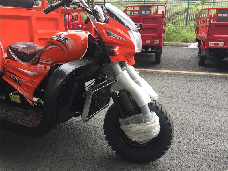 Chongqing Cargo Gasoline Truck 200cc 250cc 300cc motor 3-wheel Tricycle in Peru