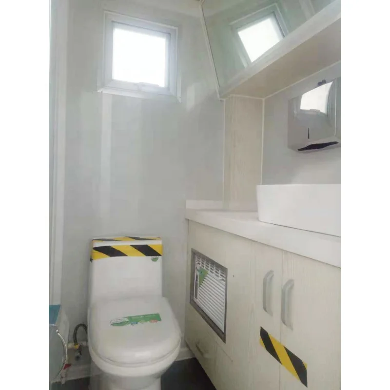 China supply biodegradable container public mobile trailer toilet with sewage and water tank