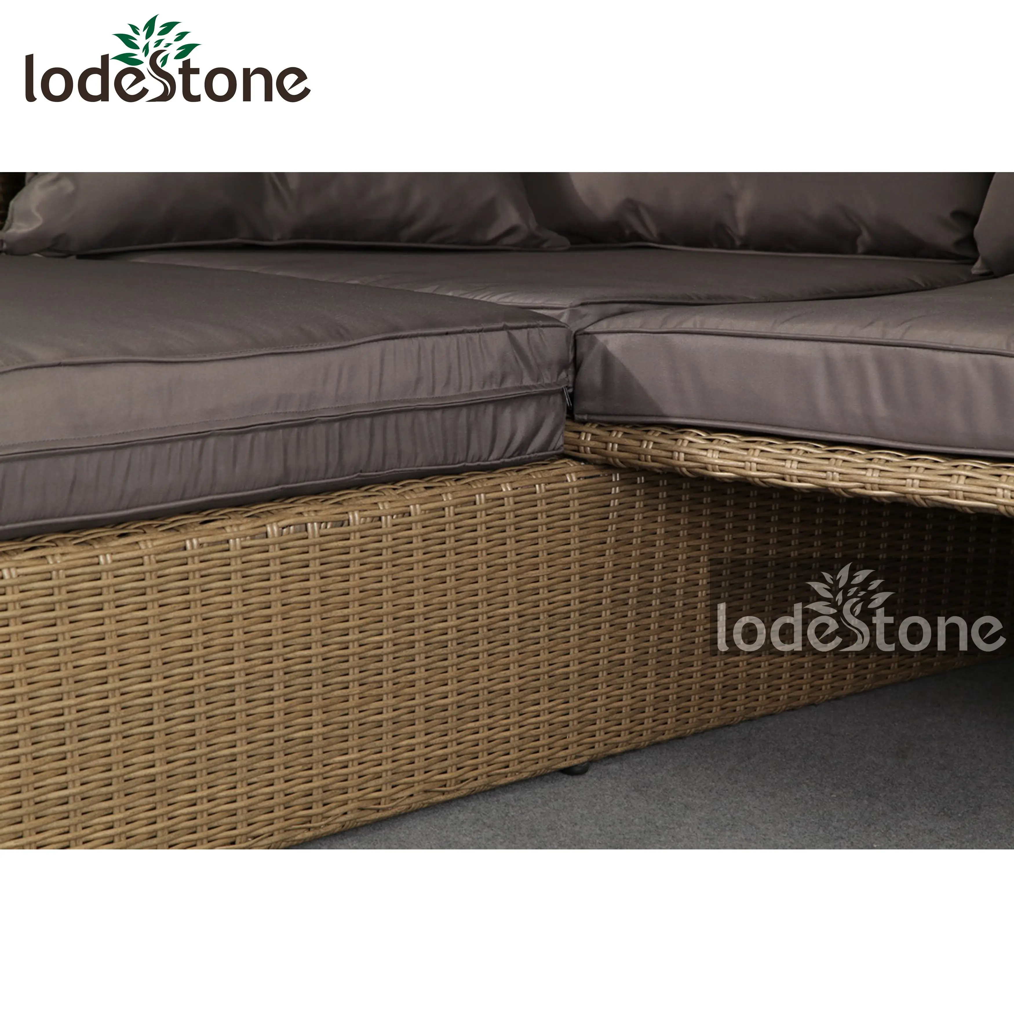 Bestselling outdoor furniture daybed Garden Wicker Patio Bed Round