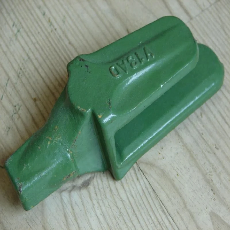 Excavator Spare parts bucket teeth V13SYL factory price