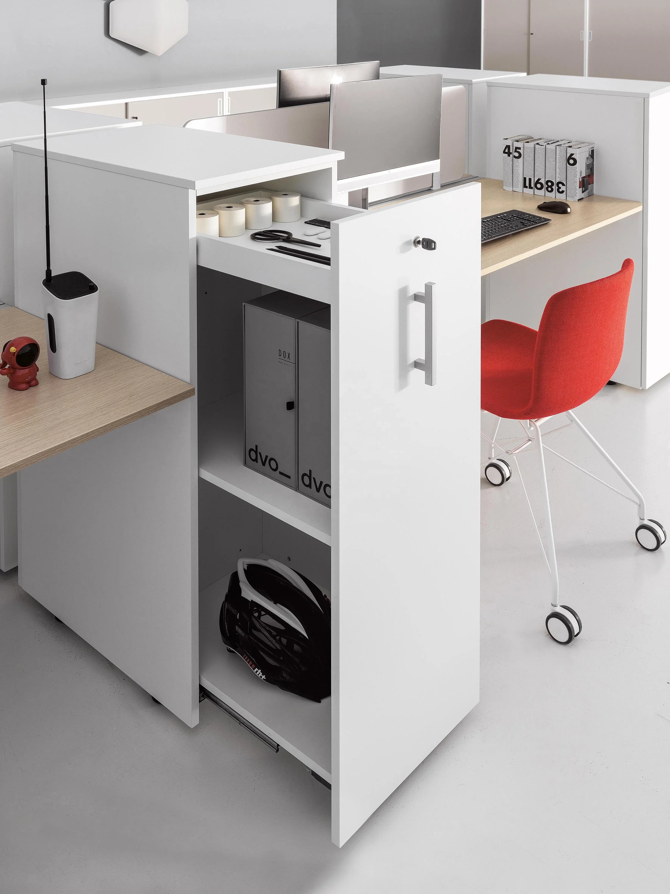 
2019 New Design Elegant Staff Office Call Center office Furniture Workstation 1-3 Person Office desks and Workstations 