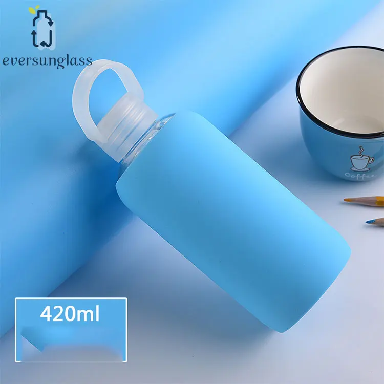 new products hand blown 500ml glass water bottles with insulated silicon sleeve