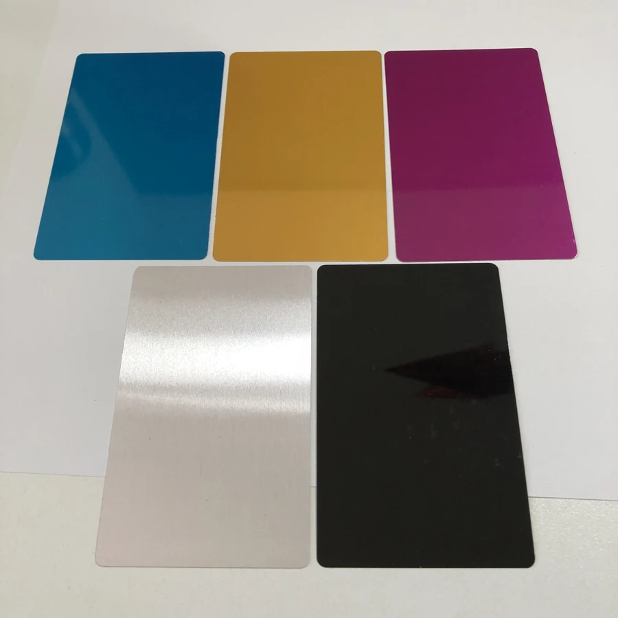 Пустые гравированные таблички с именем из анодированного алюминия