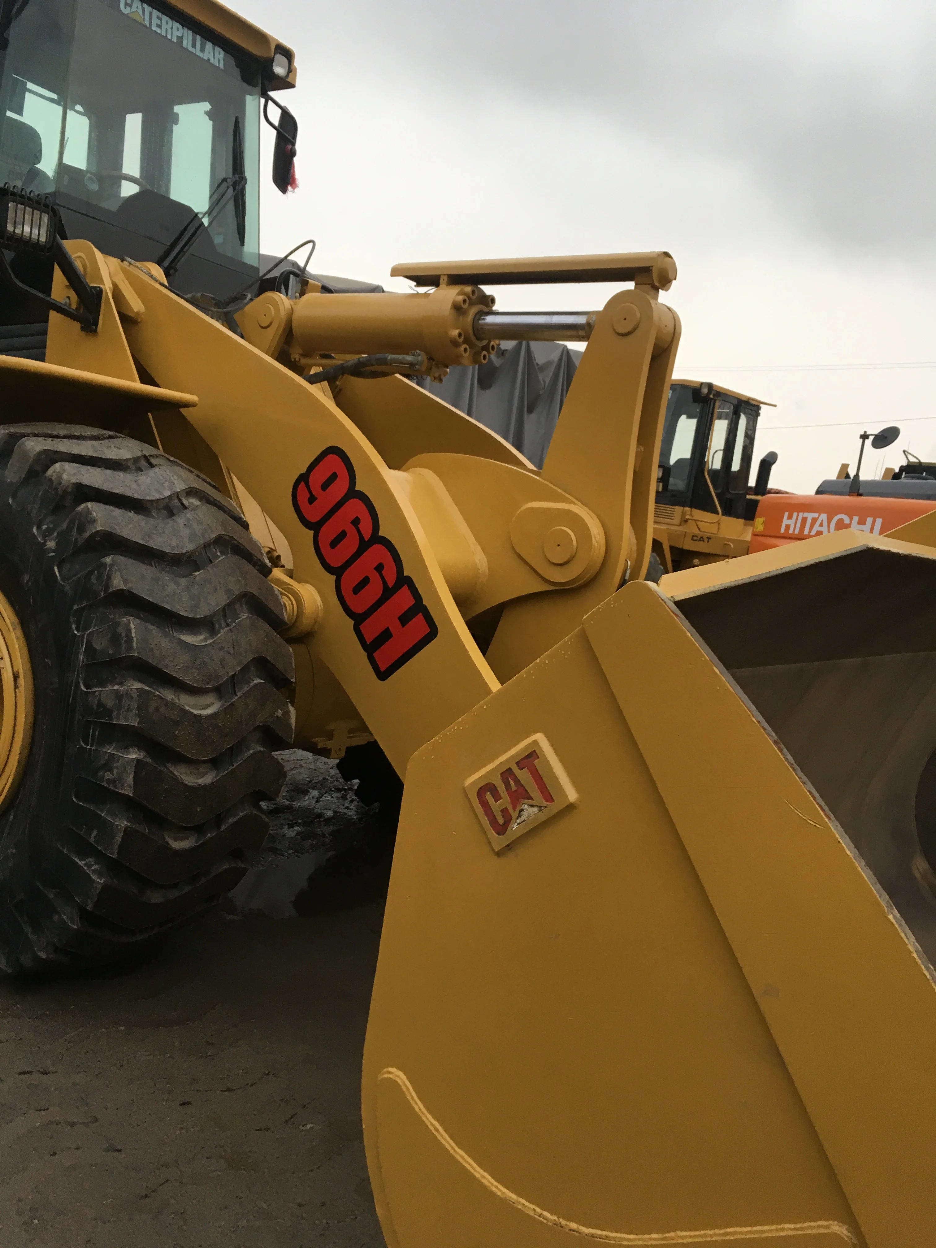 Б/у оригинальный колесный погрузчик Caterpillar CAT 966h в хорошем состоянии