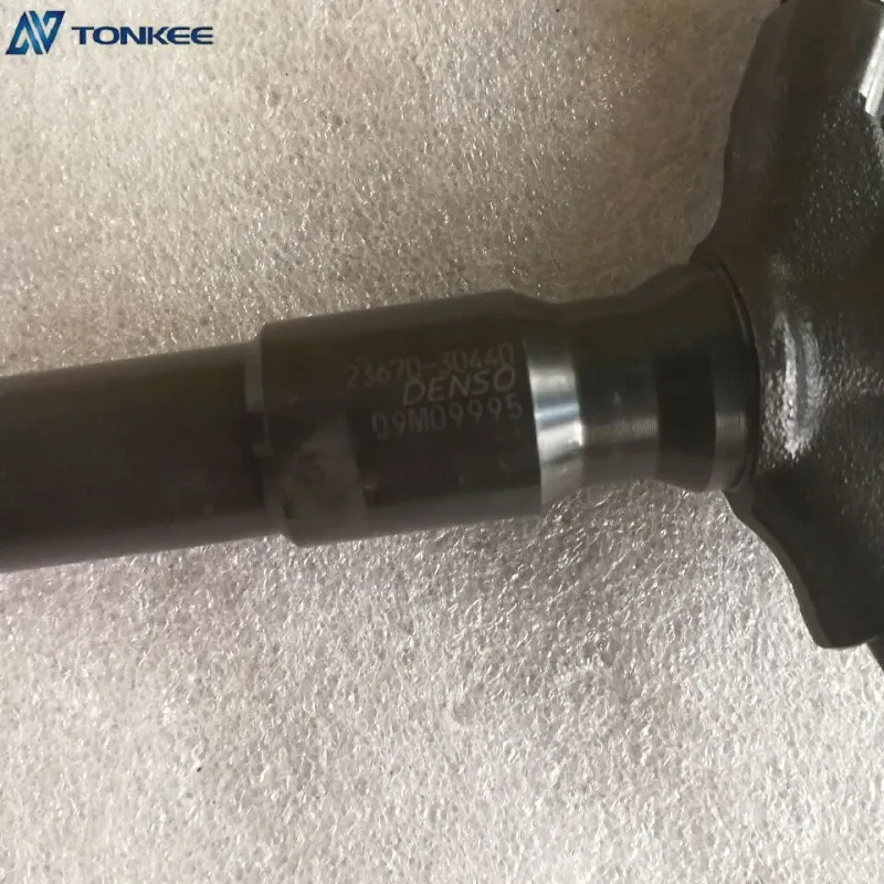 Original Diesel Fuel Injector 23670-30450 Common Rail Injector 07P13523 For Toyota 2KD