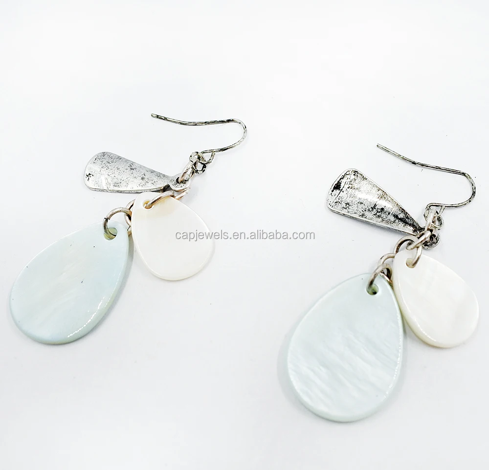 Женские серьги в виде капель воды с голубыми ракушками