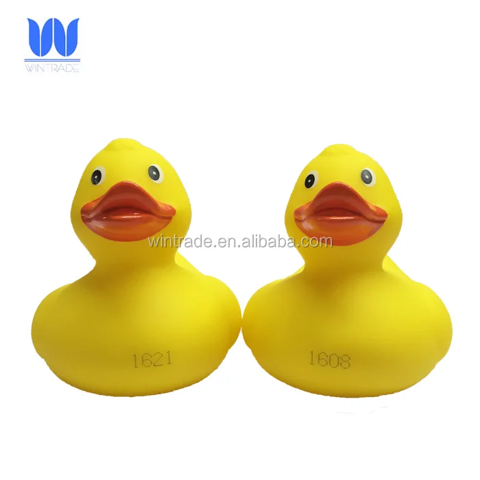 10cm yellow rubber pvc race duck flow upright bath toy for Club event carnival gift