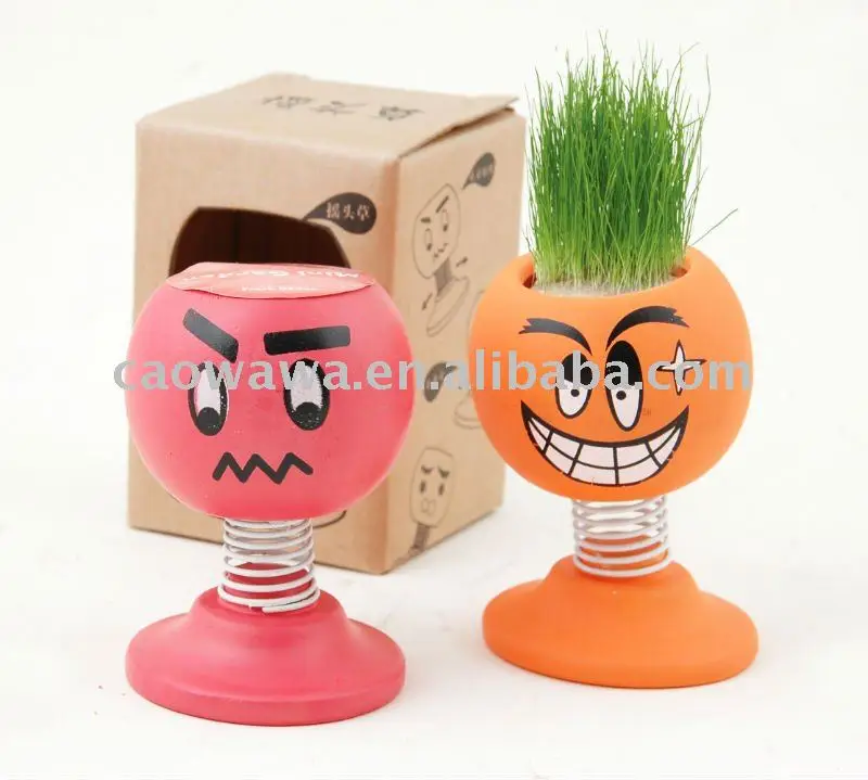 Shaking head grass doll