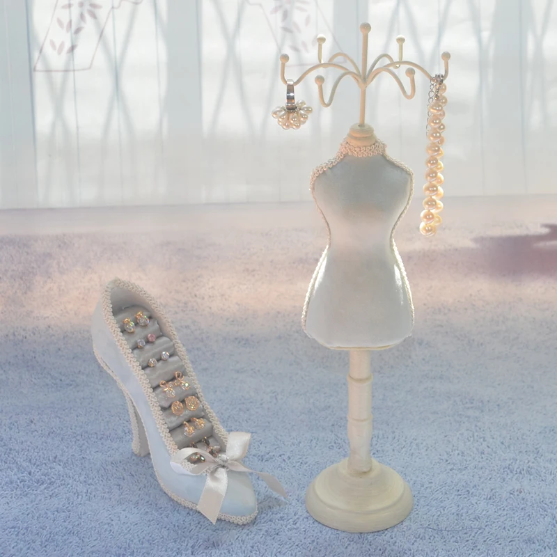 Cheap decorative beauty lady resin mannequin ring necklace jewelry holder for European decor