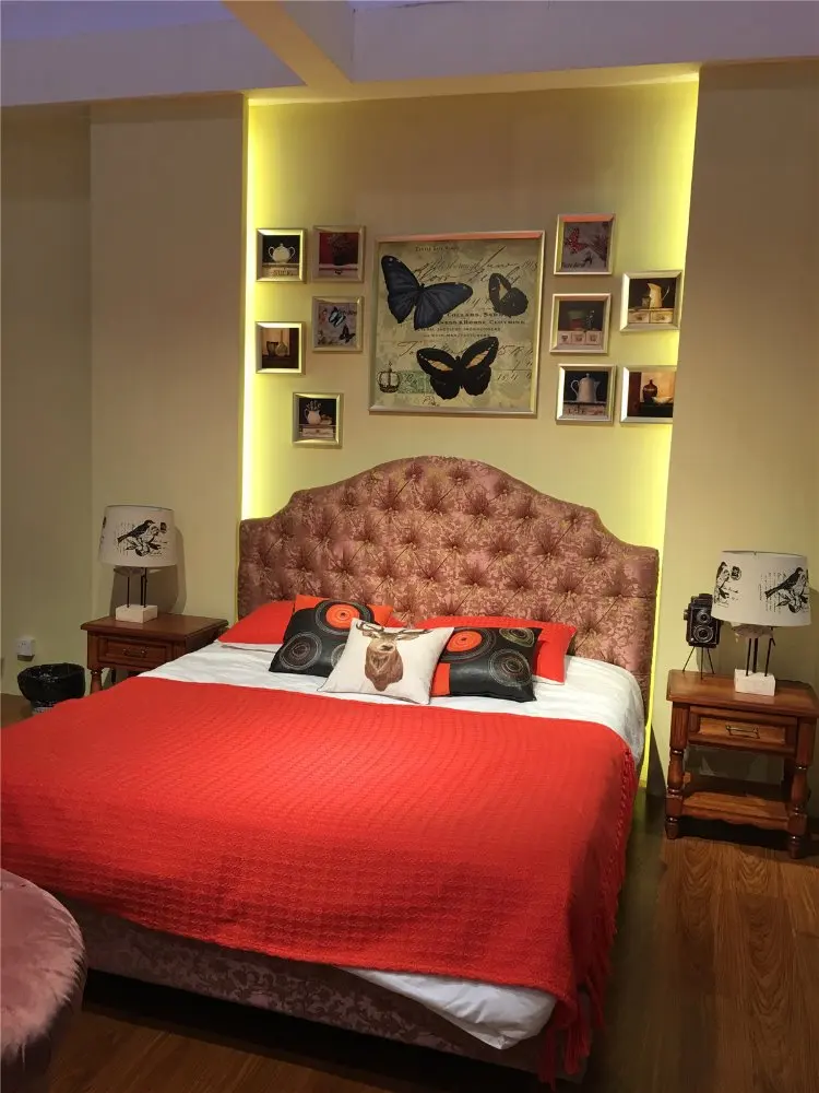 China professional classical fabric bed