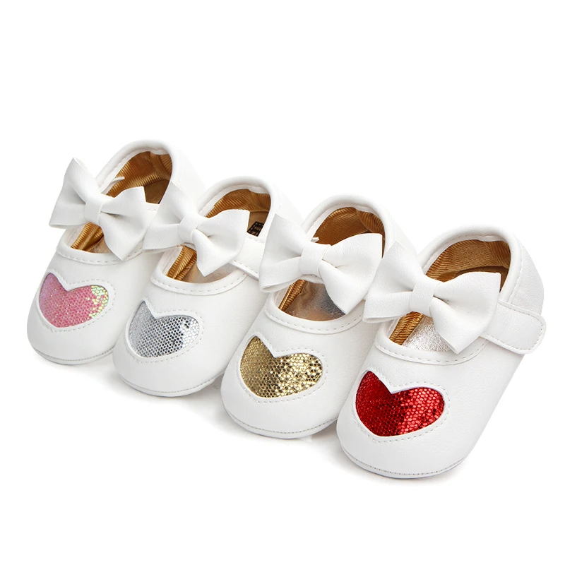 Wholesale China Newborn Baby Girl Blingbling Sequins Heart Fancy Shoes Prewalker Shoes Soft Leather Toddler Baby White Shoes