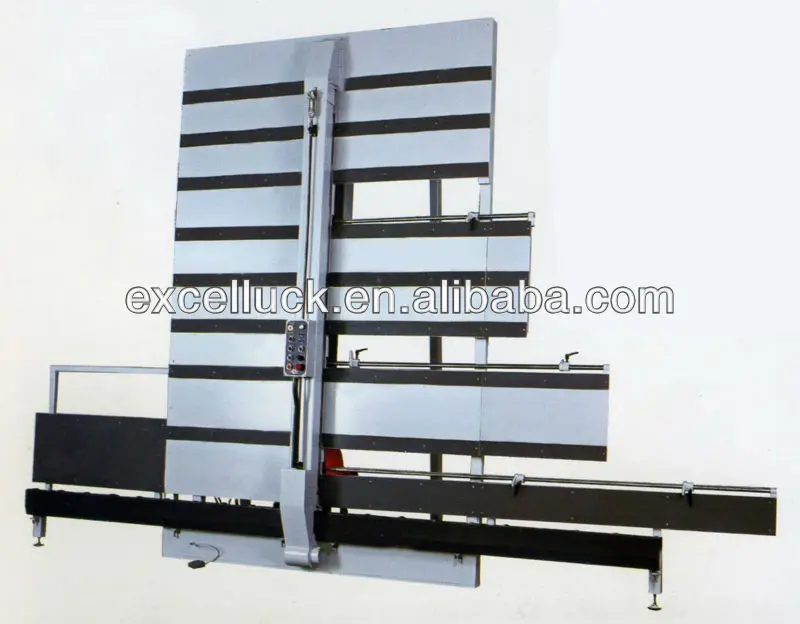 Вертикальная панельная пила по дереву