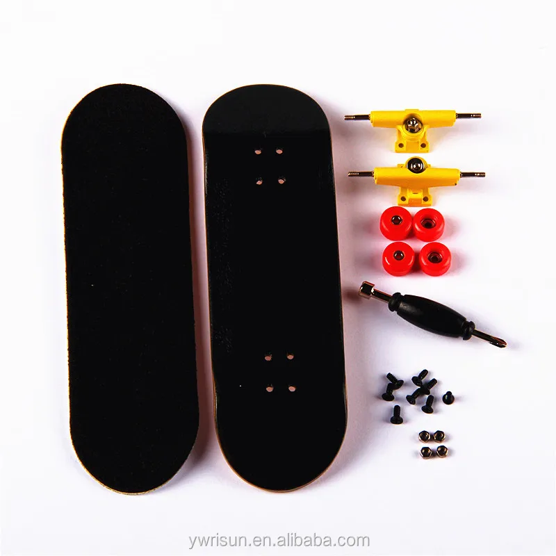 RSFN0006 Wholesale Canadian Maple Wooden Custom Fingerboard With Bearing Wheels Trucks Tech Deck and Tool