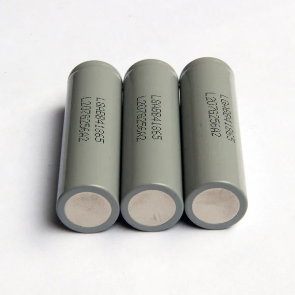 
Original Rechargeable E-cigar 18650 B4 3.7v 2600 mah Li-ion Battery 