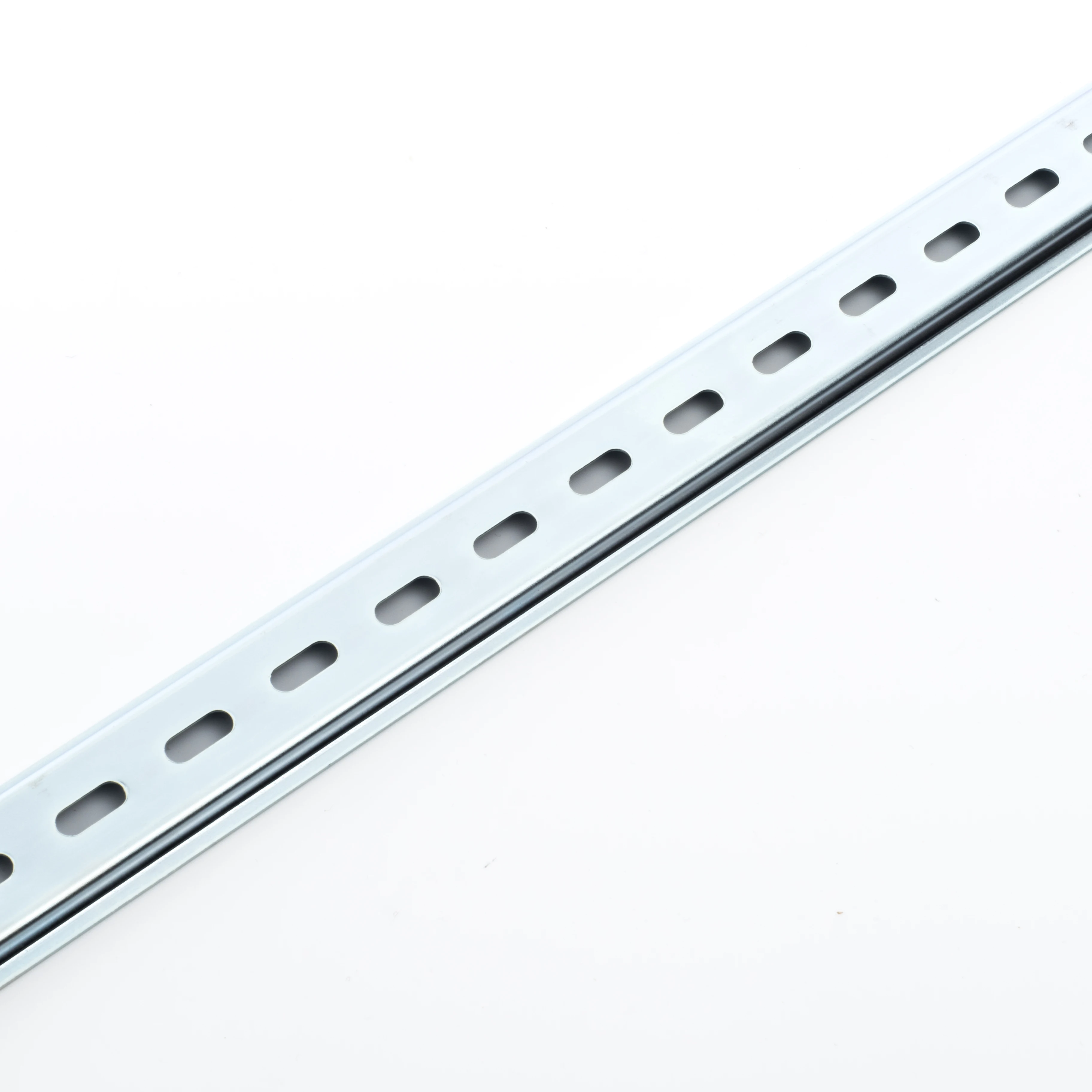 Easco по ограничению на использование опасных материалов в производстве выполнены Гальваническое цинковое покрытие Din рельс