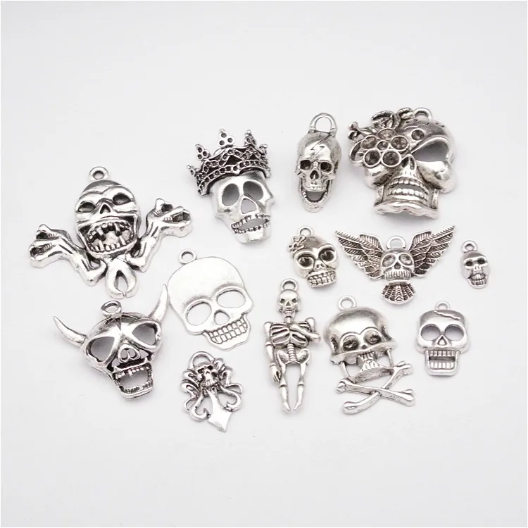 zinc alloy charms Hot sales Antique silver mix skull pendants charms for Halloween or DIY Jewelry making