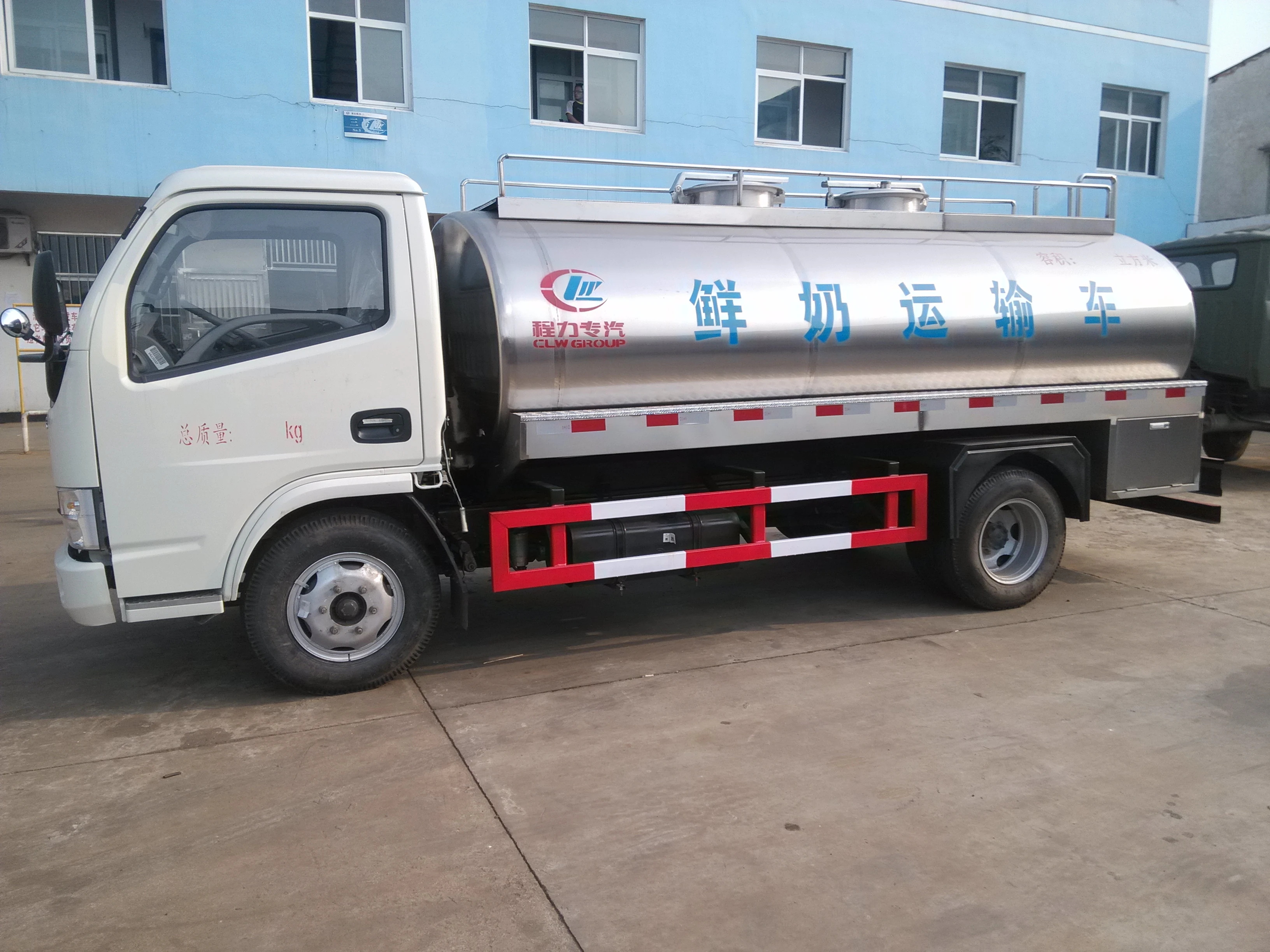 4x2 5tons Tank Truck for Milk Transport Small Milk Tanker Truck