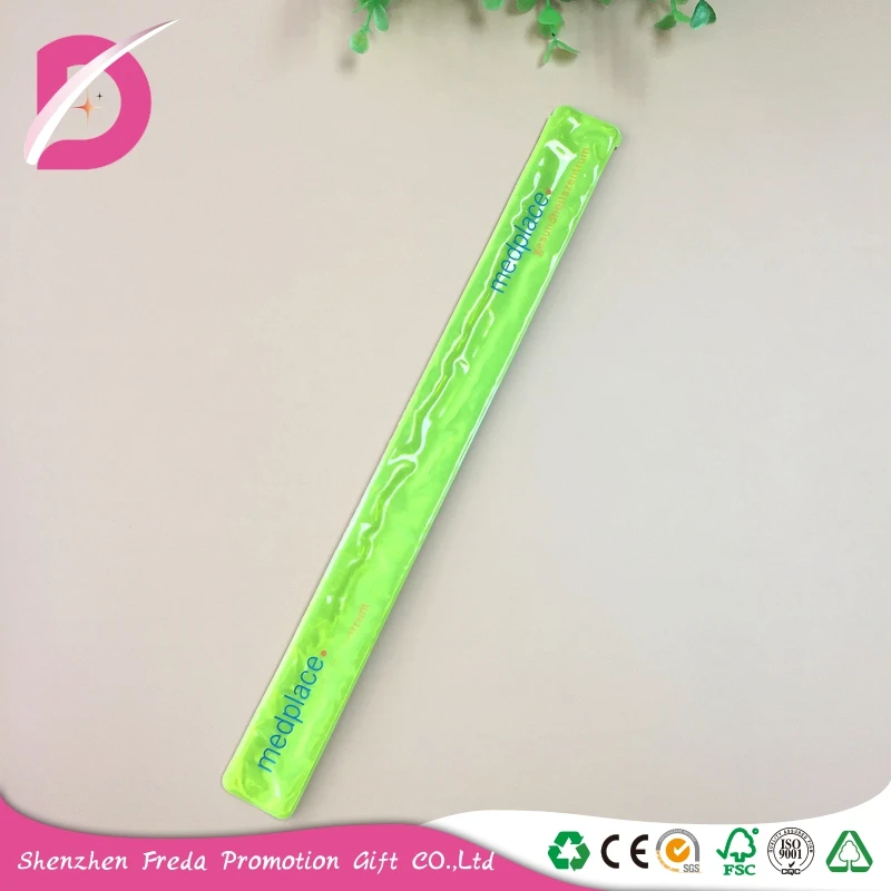 
OEM ODM Fashion promotional slap bracelets/ Snap Wristband Plastic PVC Art Illustration Slap Bracelet 
