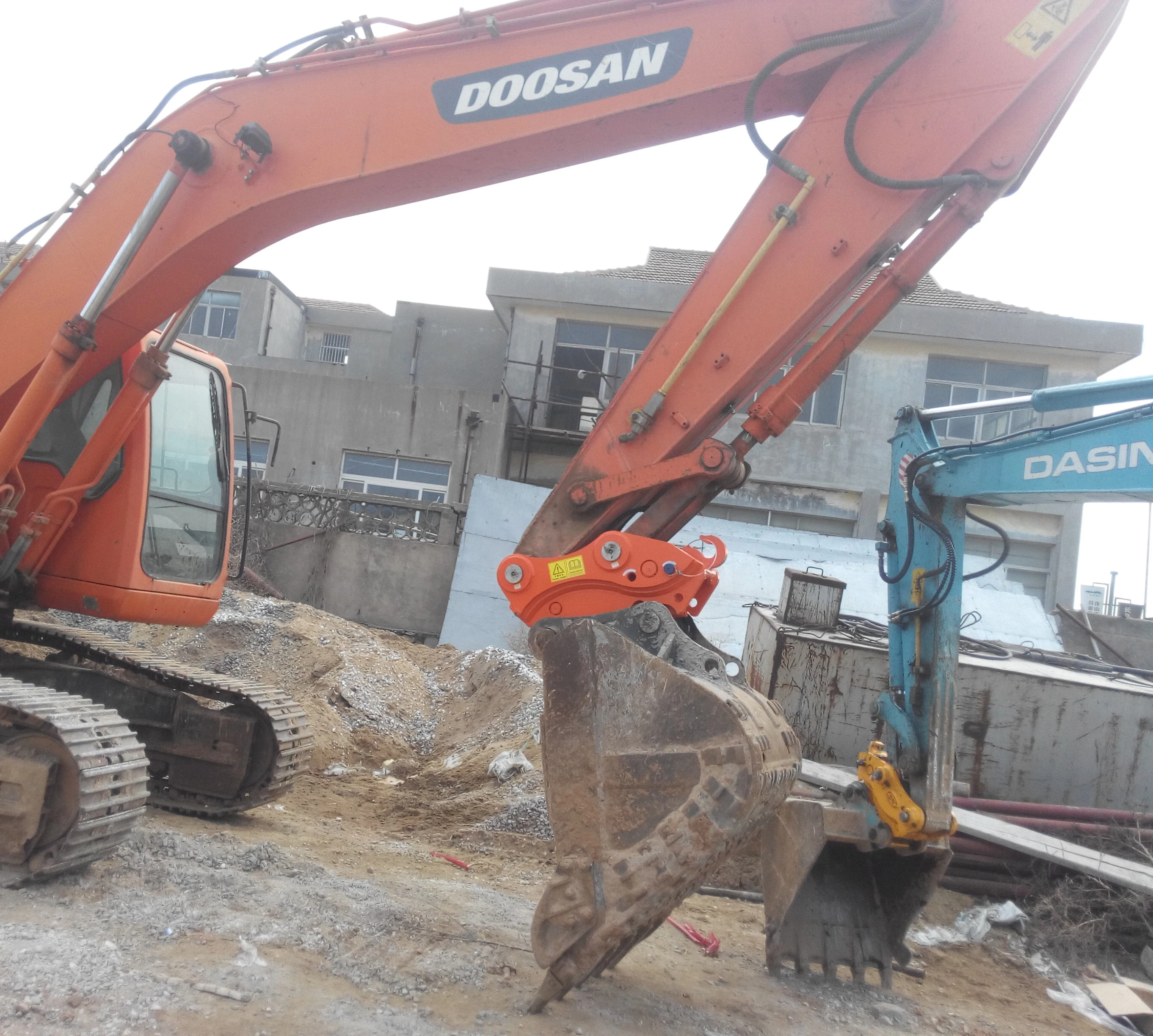 Быстросцепное устройство для экскаватора, муфта для экскаватора, быстросъемные муфты для ковша экскаватора