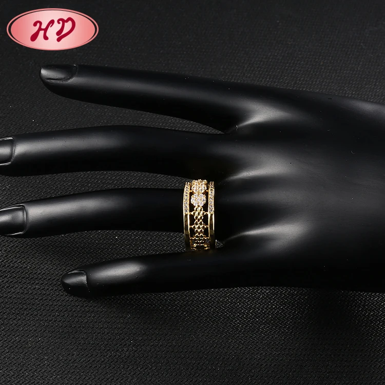 Chinese Style 18K Diamond Gold Finger Ring Rings Design For Women With Price