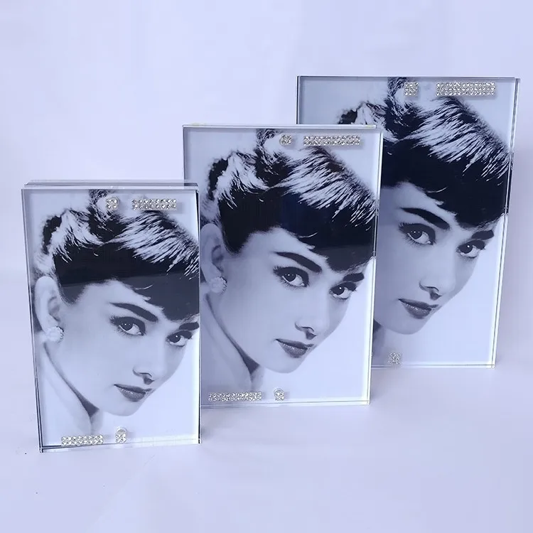 Производитель поставляет Экономичные магнитные акриловые фоторамки в индивидуальных размерах