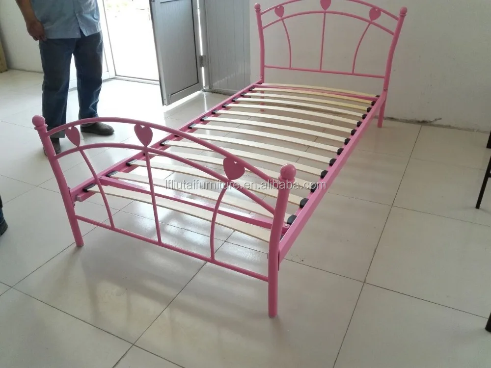 Home Bedroom Girls Twin Metal Bed with Pink Heart Motifs