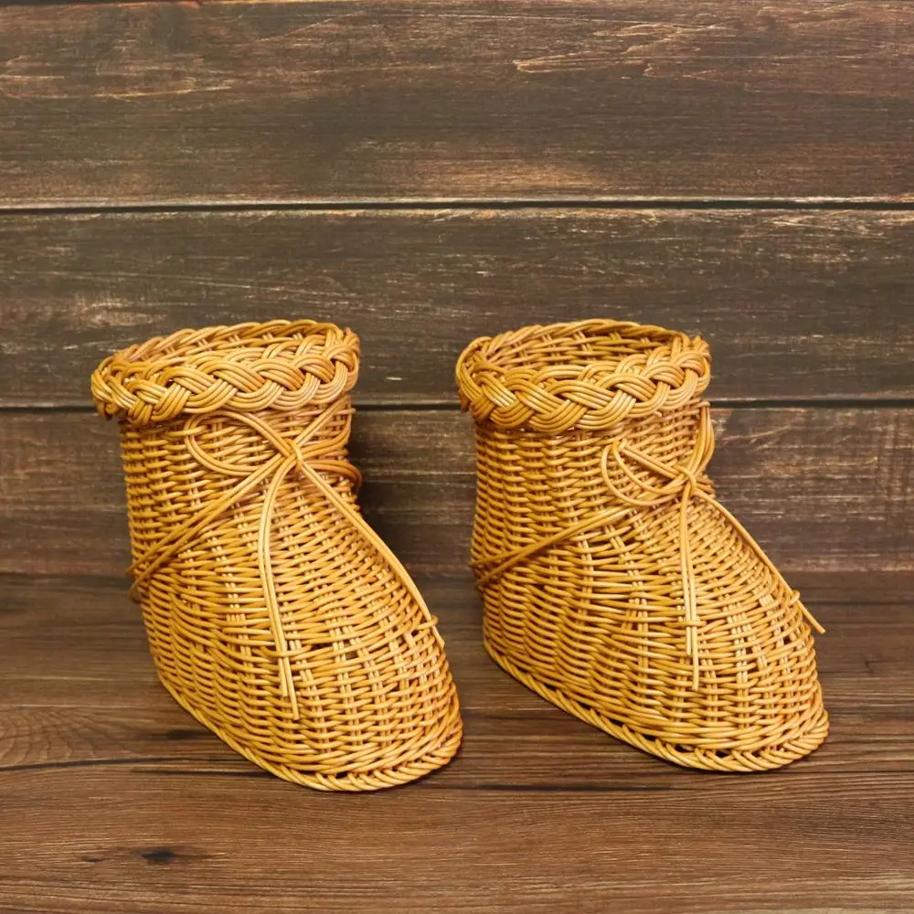 
Boot Shape Rattan Vase for Home, Office, Garden, Christmas, New Year, Festival, Party, Wedding Decor 