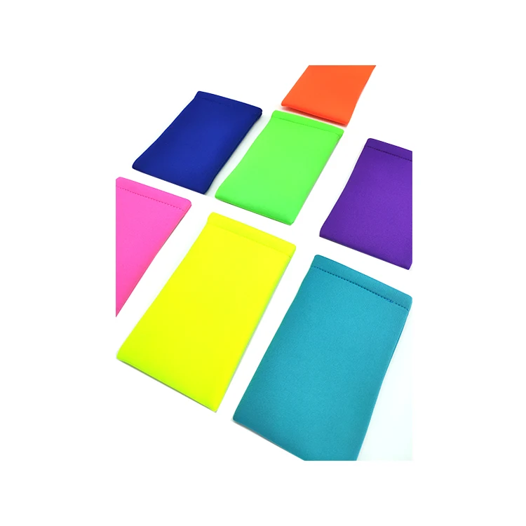 China Low MOQ Competitive Price Hot Selling Case Customized Color Neoprene Bag Sewing Eyeglasses Pouch Sunglasses Bag