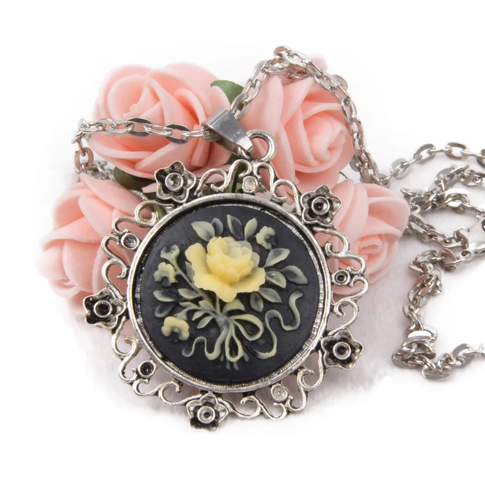 Engraved Skull Gothic Necklace, for Carnaval Gothic Jewelry