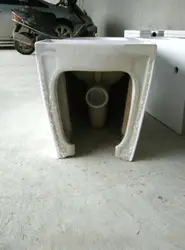 Входная дверь для ванной комнаты простой квадратный унитаз уборной WC Туалет