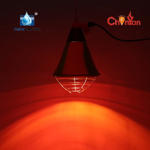 Инфракрасная лампа для обогрева животных