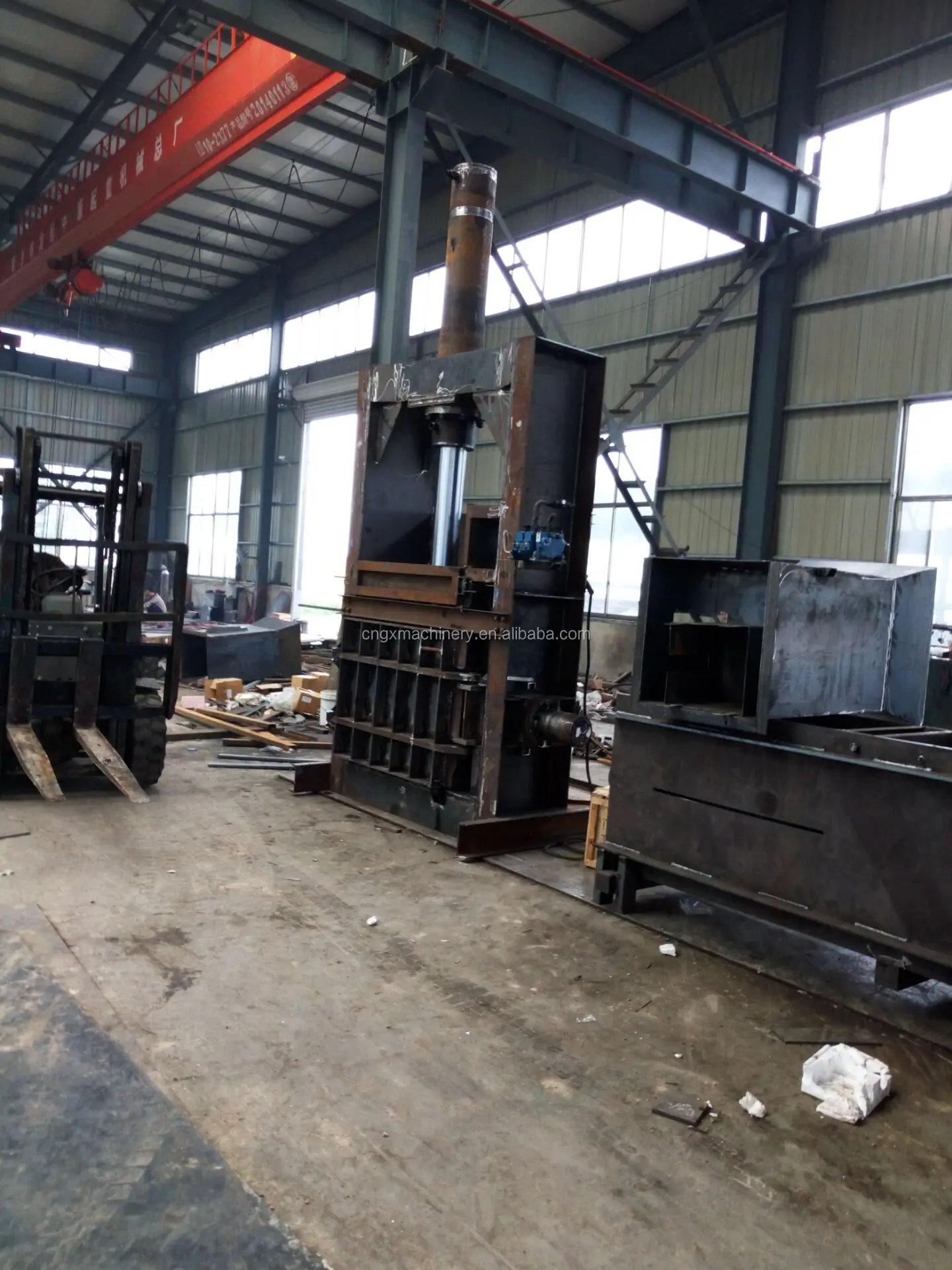 
Cardboard Baling Press Machine Plastic Bottle Waste Wood Shavings Baler Machine 