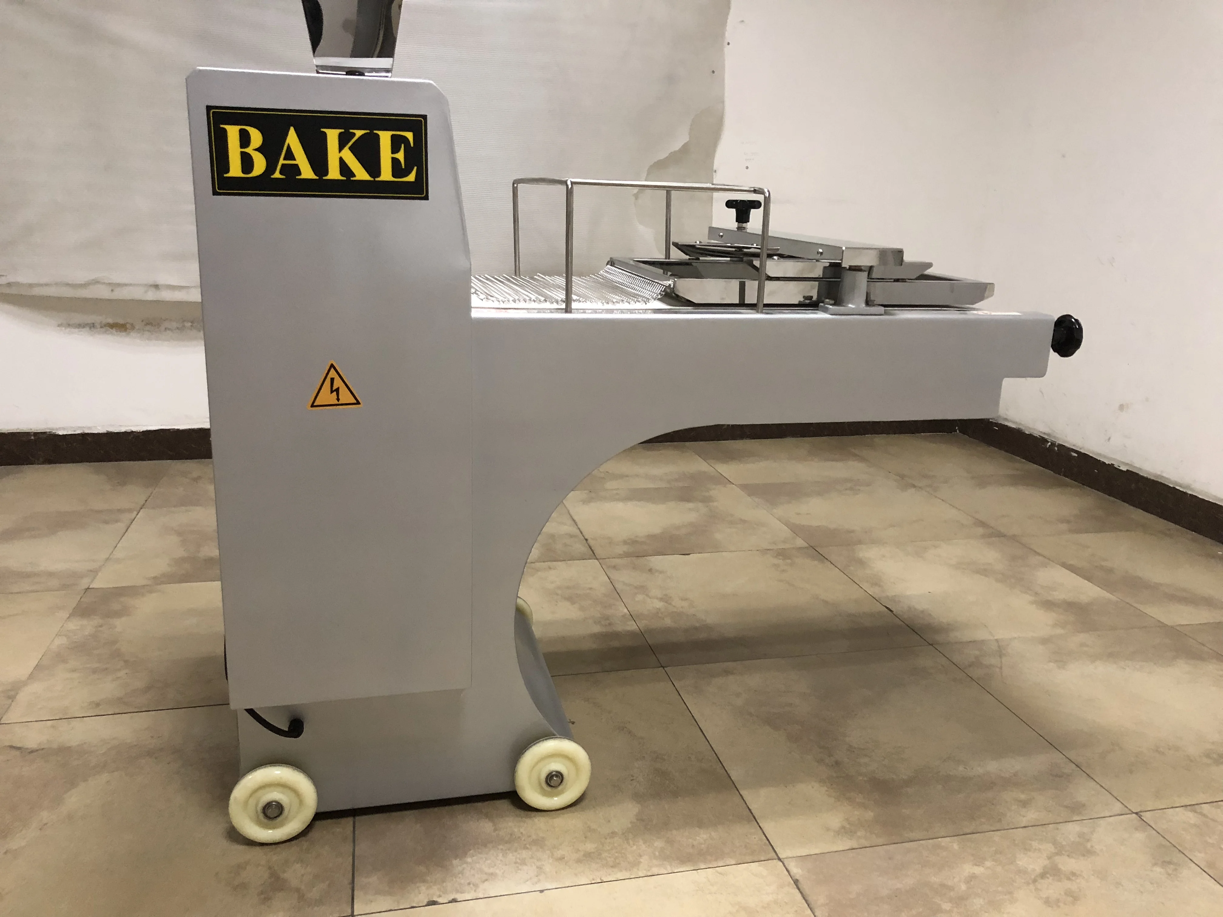 Toast bread making machine Bread Moulding Machine Toast Moulder Molding Machine For Toast