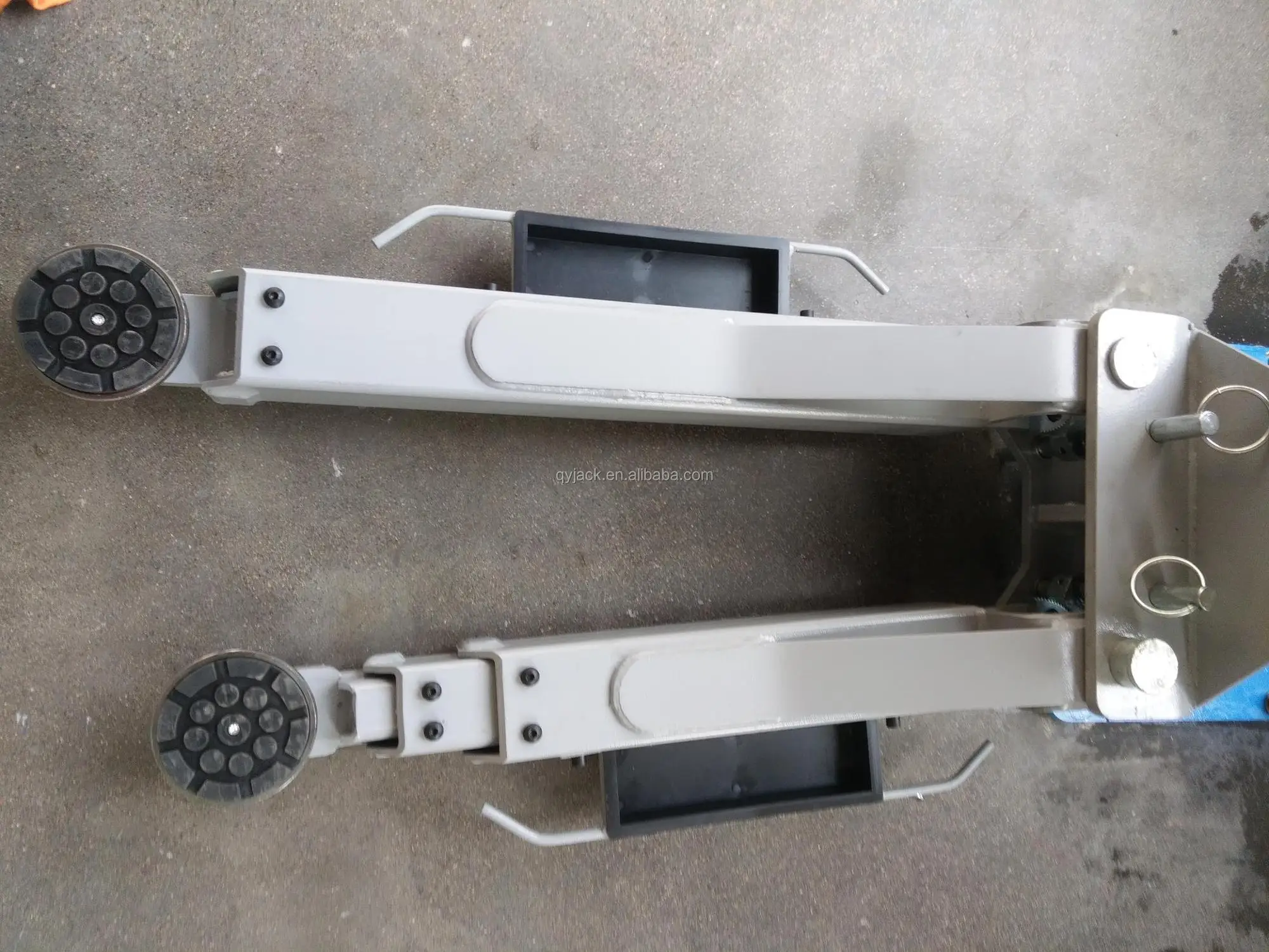 205B CE approved electric release 4.5 tons plate base two post car lift