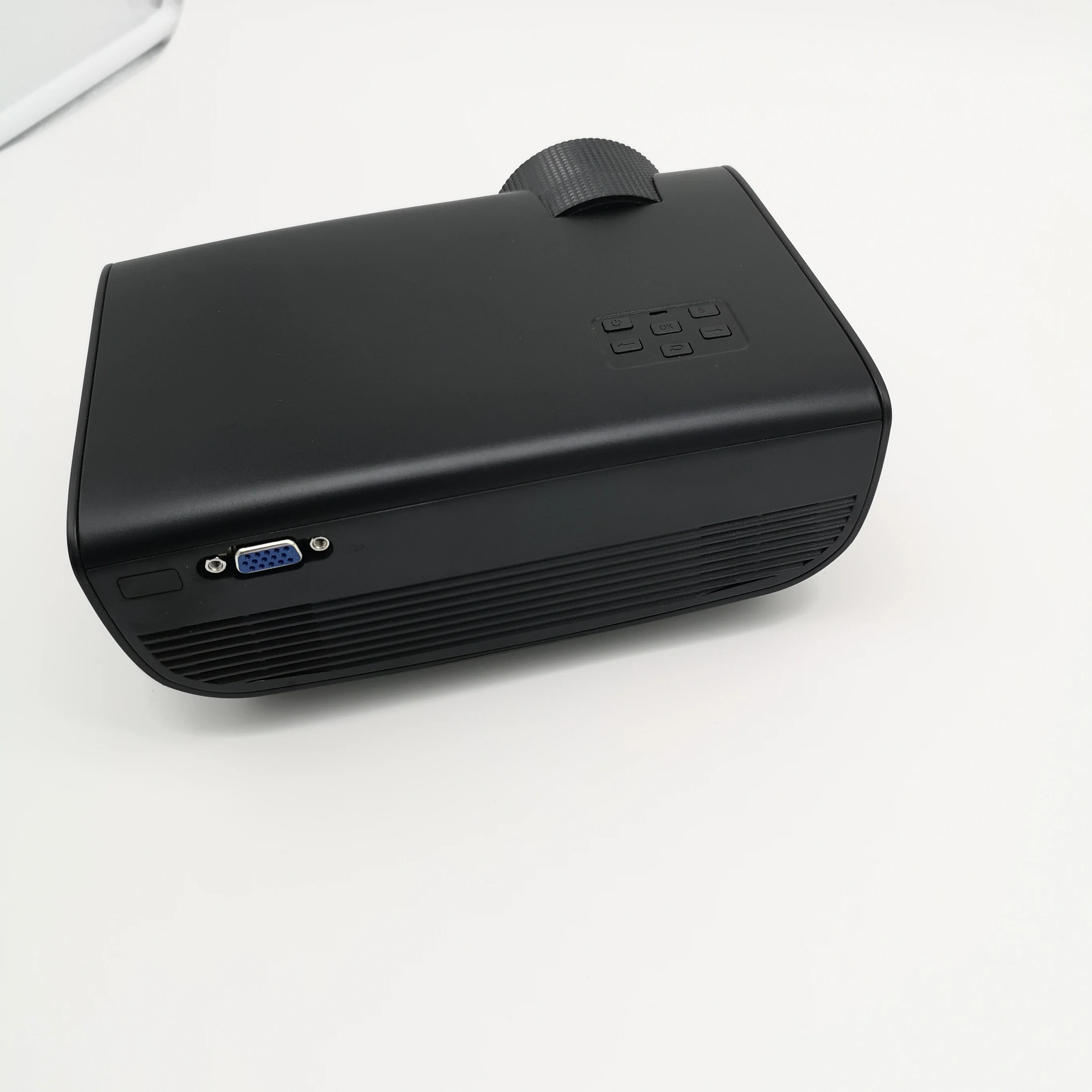 2019 mini projector for iPhone android cellphone Wireless and USB line same screen sync beamer hot sale sell in Amazon Wish AN05