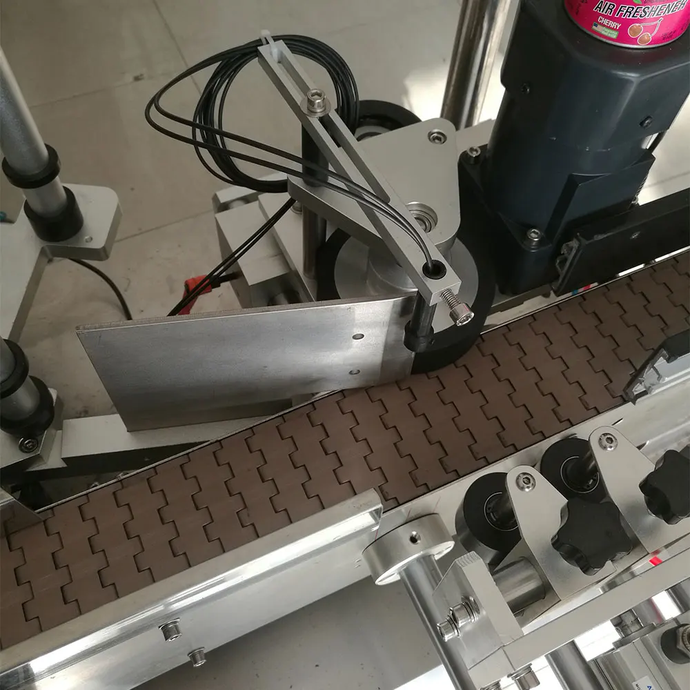 YM515 factory high precision automatic round bottle can jar food labeling machine labeler