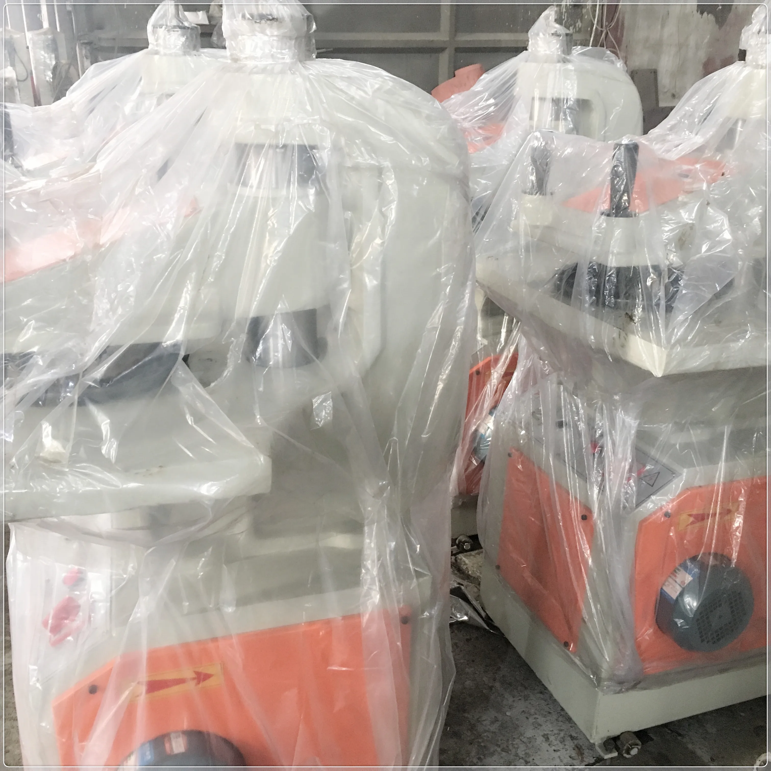 Hydraulic manual punching machine