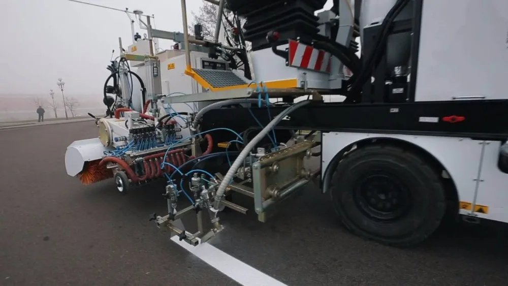 
white yellow thermoplastic reflective road marking paint 