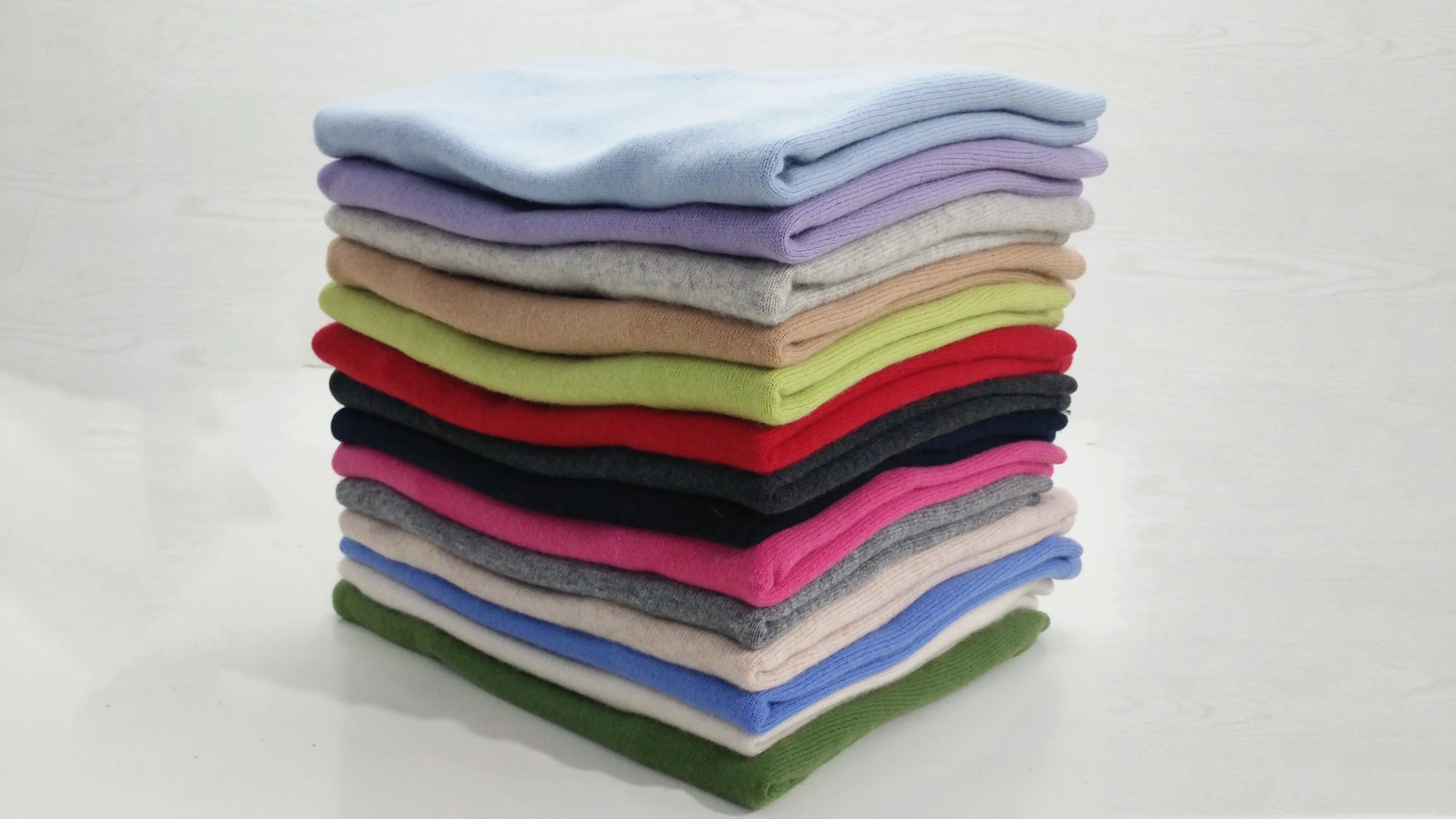 New design cashmere knitting patterns baby sweater