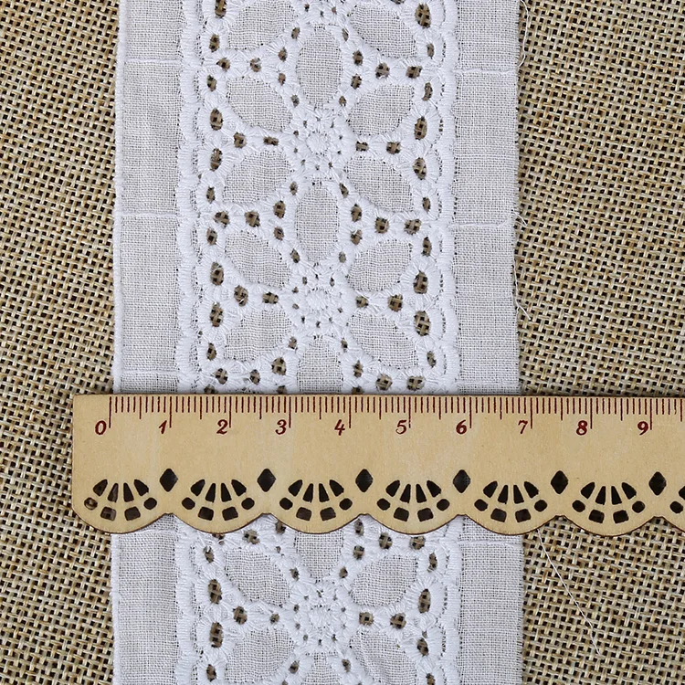 Manufacturer High Quality Wholesale Embroidery Floral  Delicate Polyester Flower Lace Trim For Garment Accessories