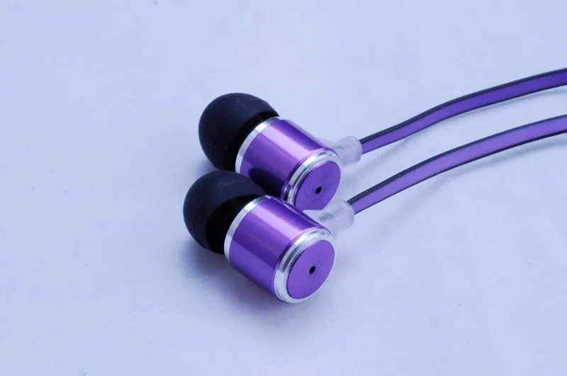 
Newest 2015 hot products stock clearance purple earphone for sale 
