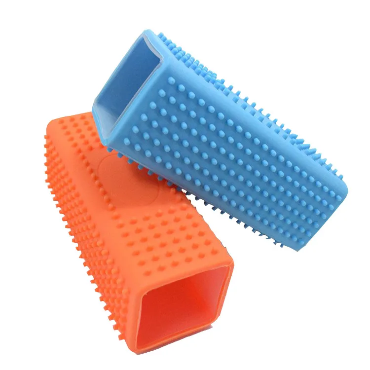 Effective Hollow Silicone Pet Dog Cat Hair Shedding Remover for Carpet