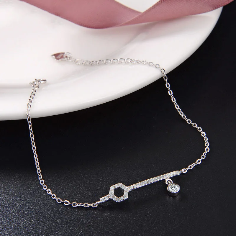 New design 925 sterling silver luck Key shape charm bracelet for women YJ00603