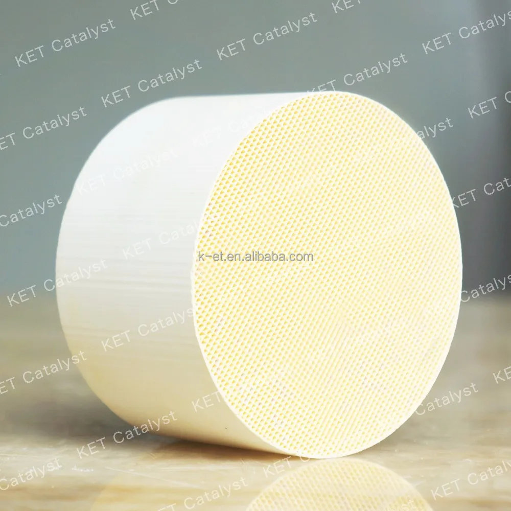 Ceramic core Euro4 three way catalyst universal catalytic converter exhaust