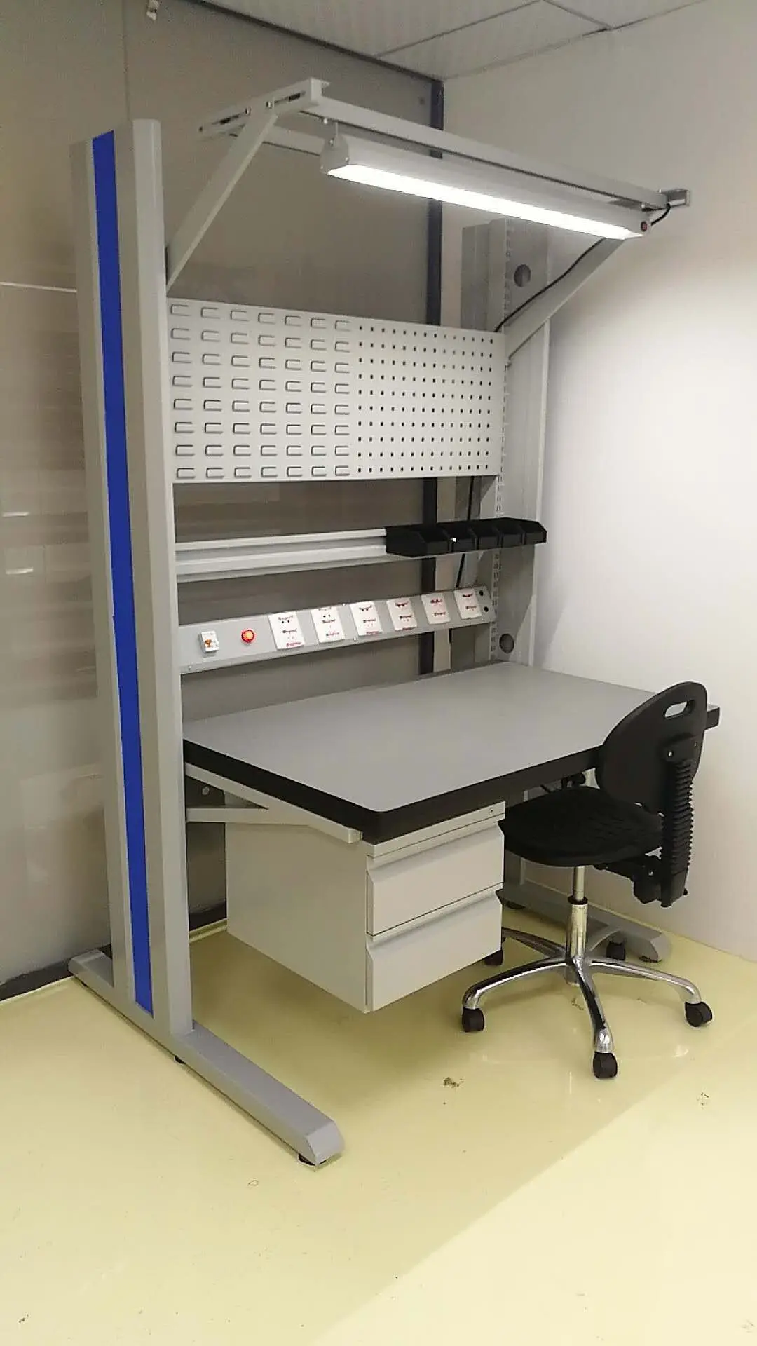 Detall lab tables esd lab workbench with sink and water pipe