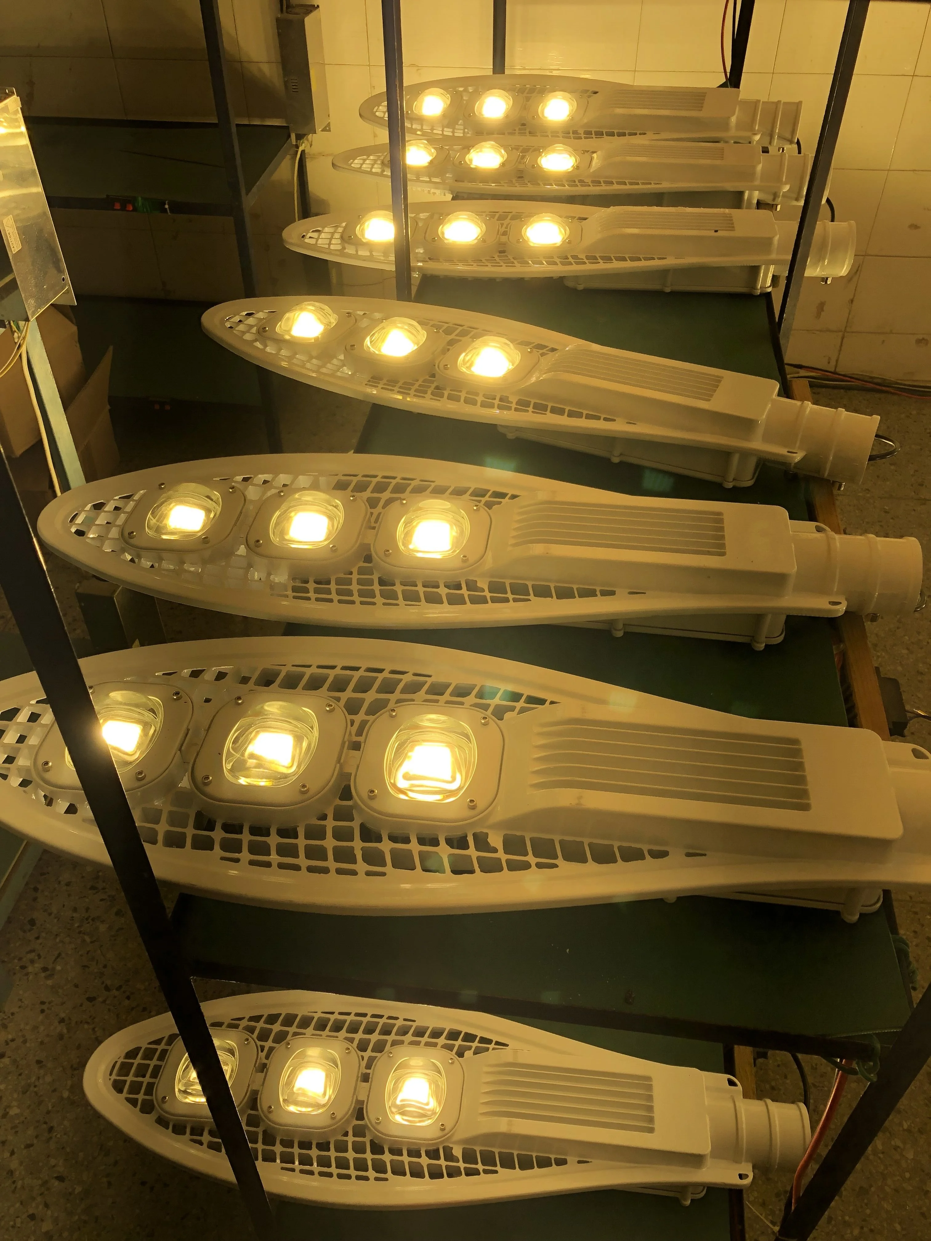 
Jiangsu Helist Outdoor street light solar lamppost 