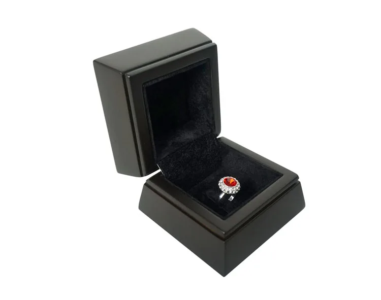 Factory wholesale wood ring box packaging MDF lacquer unique jewelry ring case wedding engagement ring jewelry gift packing box