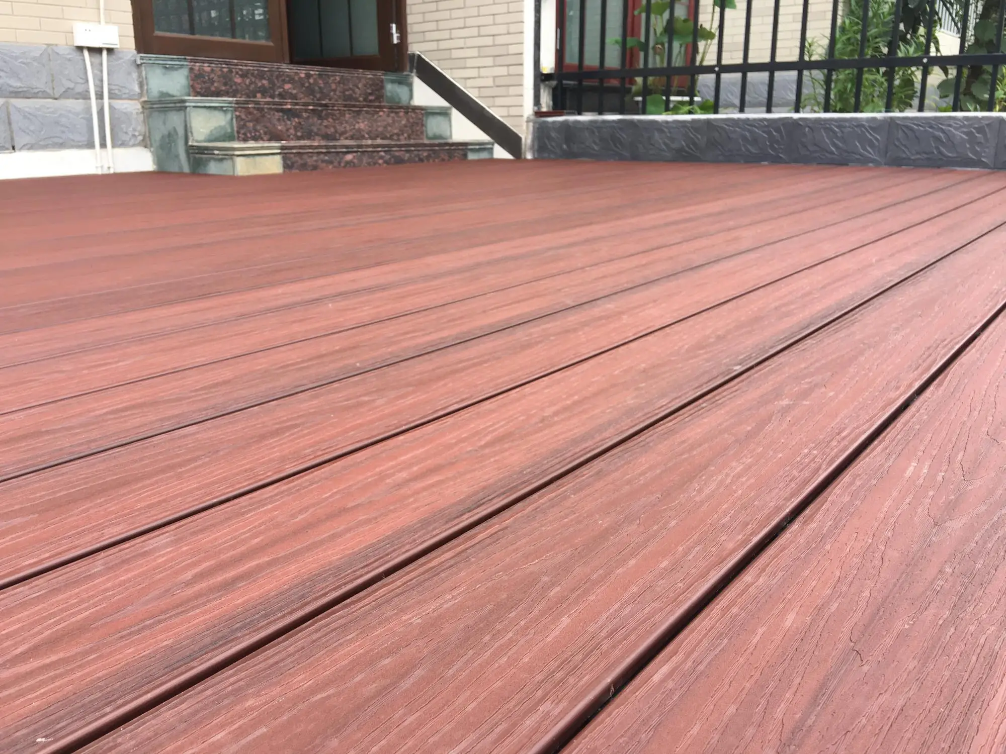Natural Feel Wood Plastic Composite Decking Boards WPC Decks and Terrace outdoor plastic deck floor covering