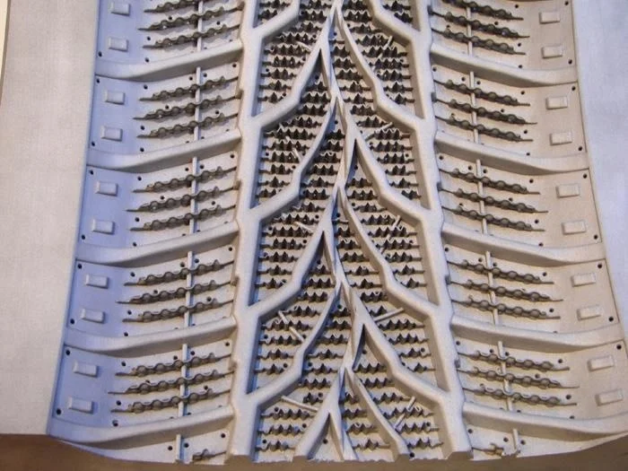 
segmented retreading tyre mould 